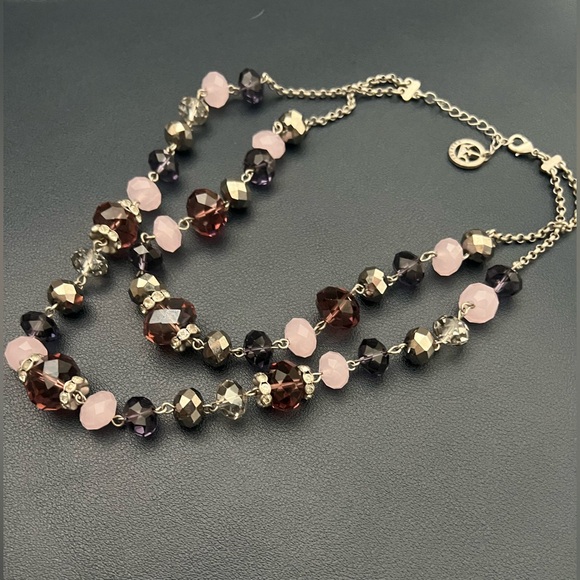 Vintage Crown Trifari Double Strand Purple Hues Faceted Glass Beaded Necklace - Picture 5 of 5
